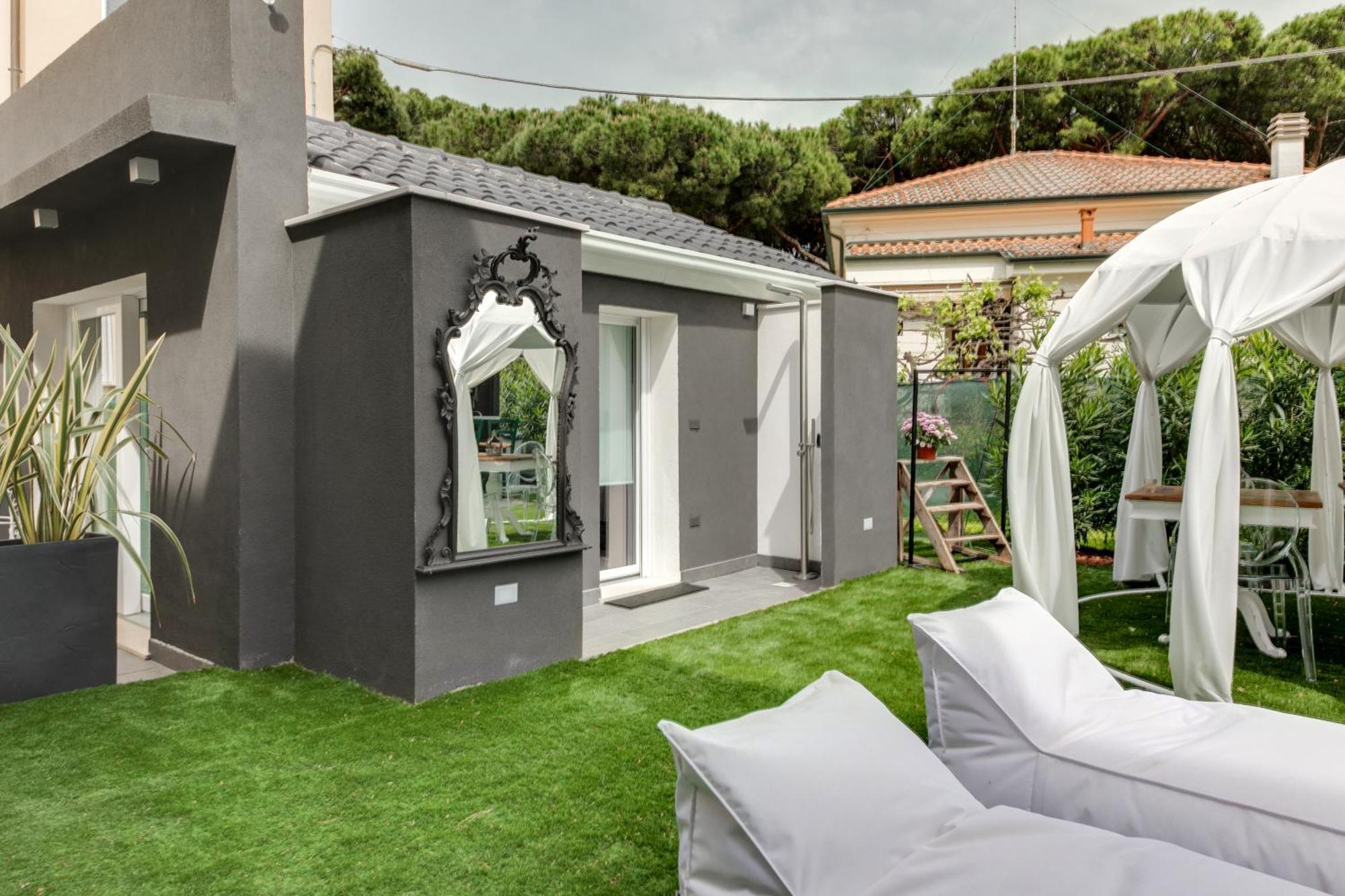 Villa Monti Suites&Aparts Cesenatico Kültér fotó